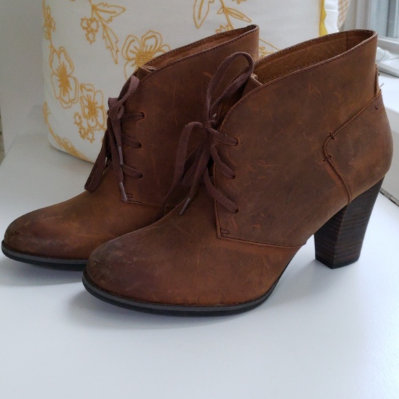 Clarks Shoes - Clarks booties, brown nubuk leather, 8 1/2 M